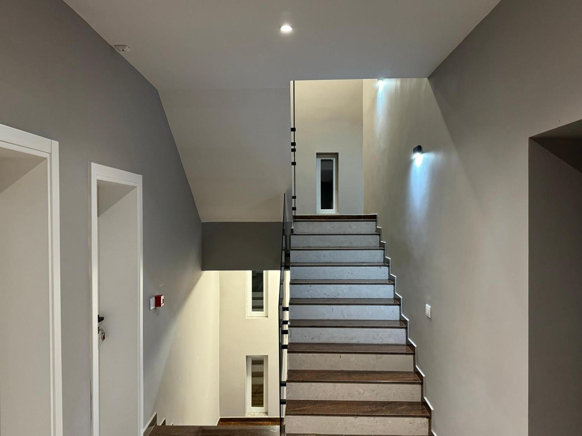 Side Airport Hotel Круя Экстерьер фото