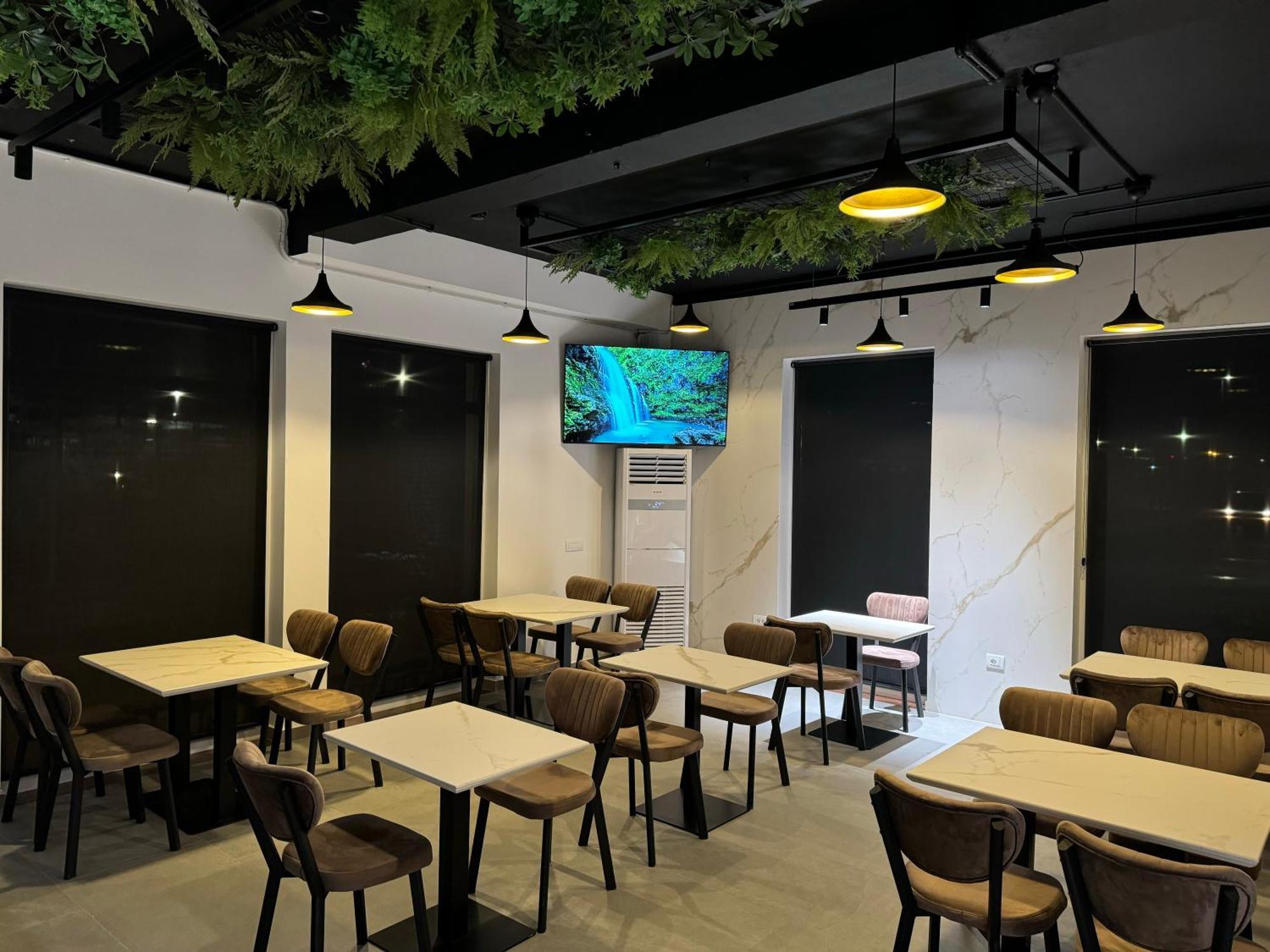 Side Airport Hotel Круя Экстерьер фото